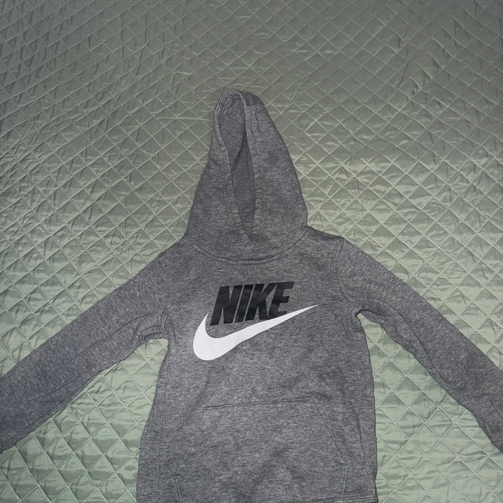 Nike Kids Gray Hoodie – Size 5T
